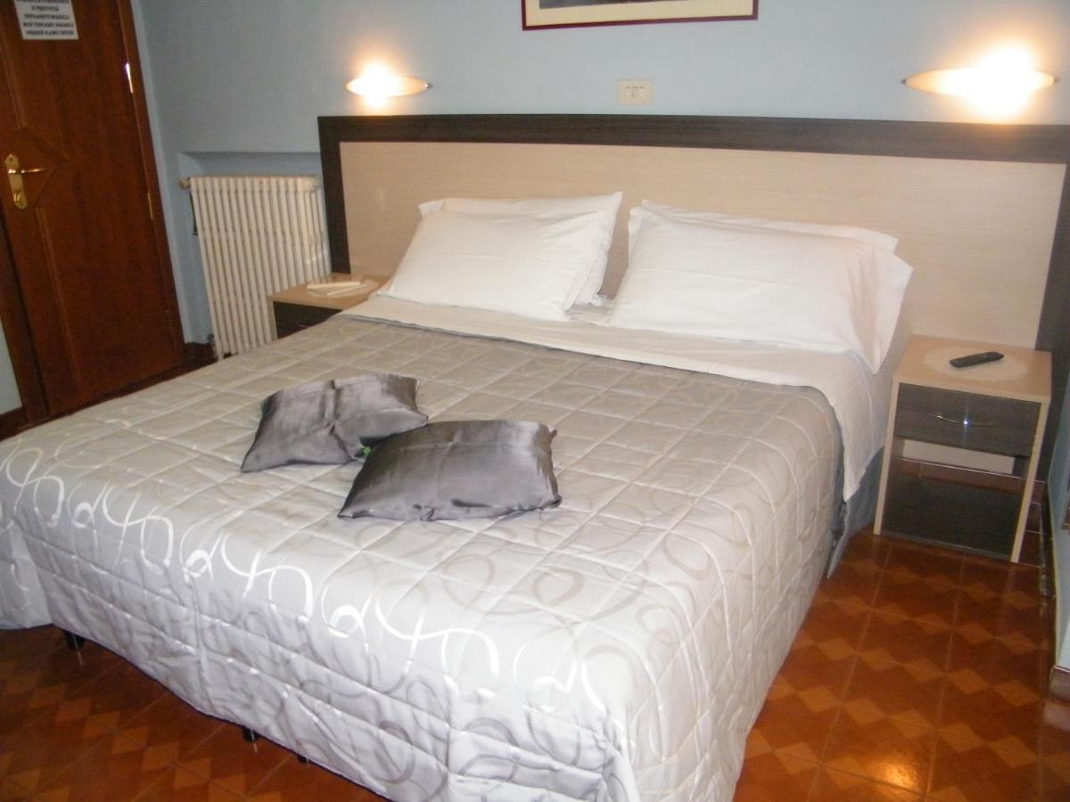 Torino Central-- Rooms And Apartments - Alba Kültér fotó